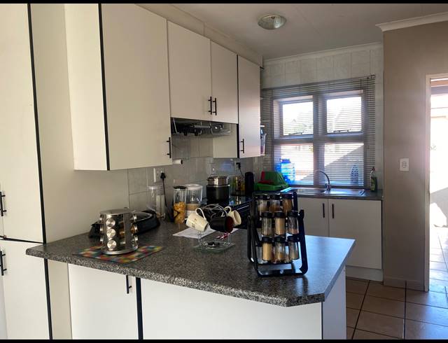2 BEDROOM TOWNHOUSE FOR SALE IN NEW REDRUTH